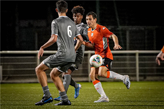  布雷斯特客场不敌里昂，高空轰炸战术遭遇克星