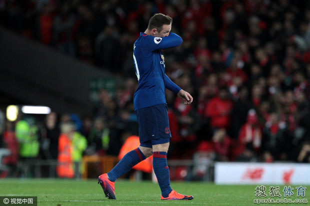  富勒姆门将莱诺多次神扑力保球队客场全身而退